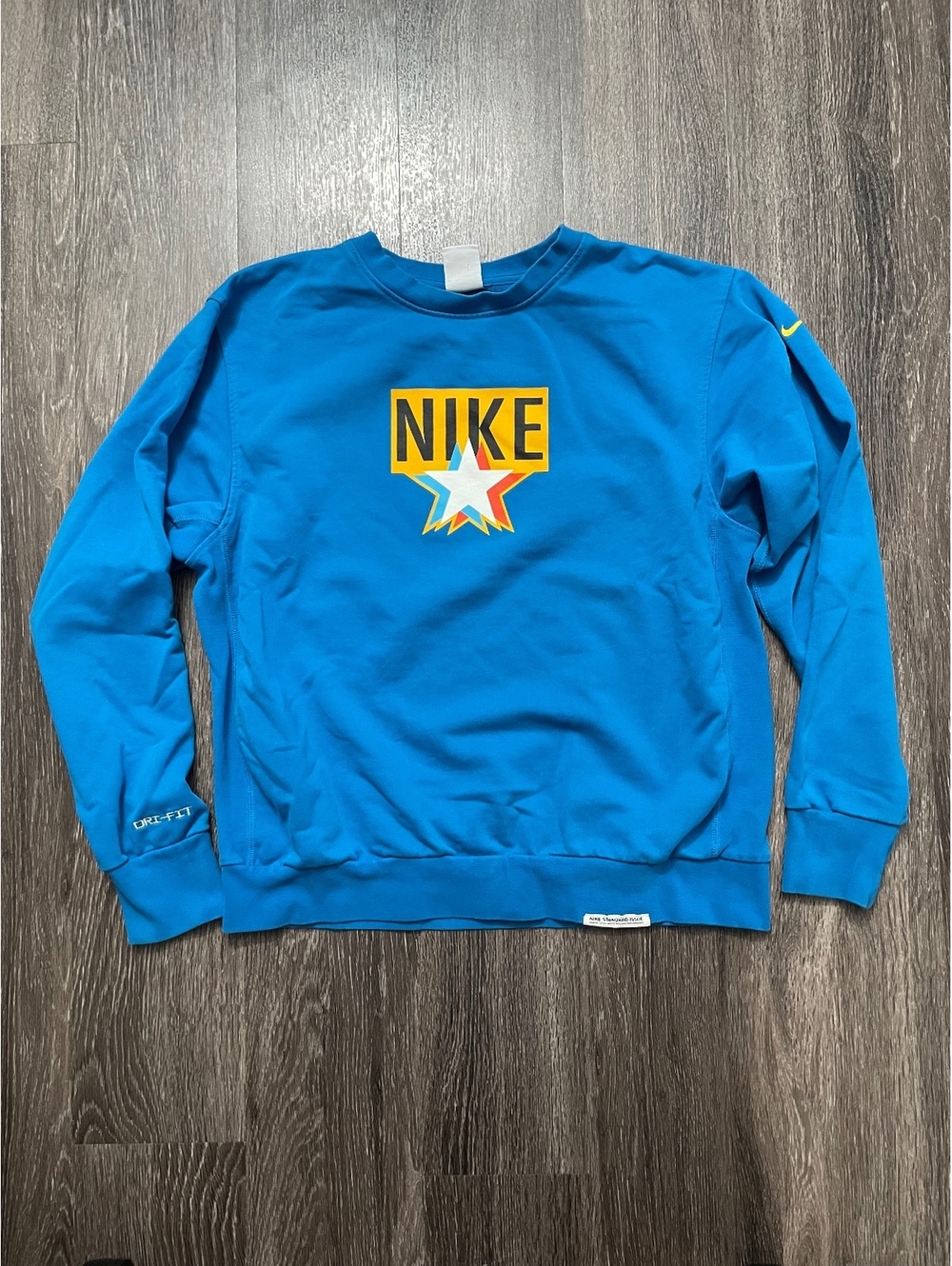 Nike Standard Issue Basketball Crewneck